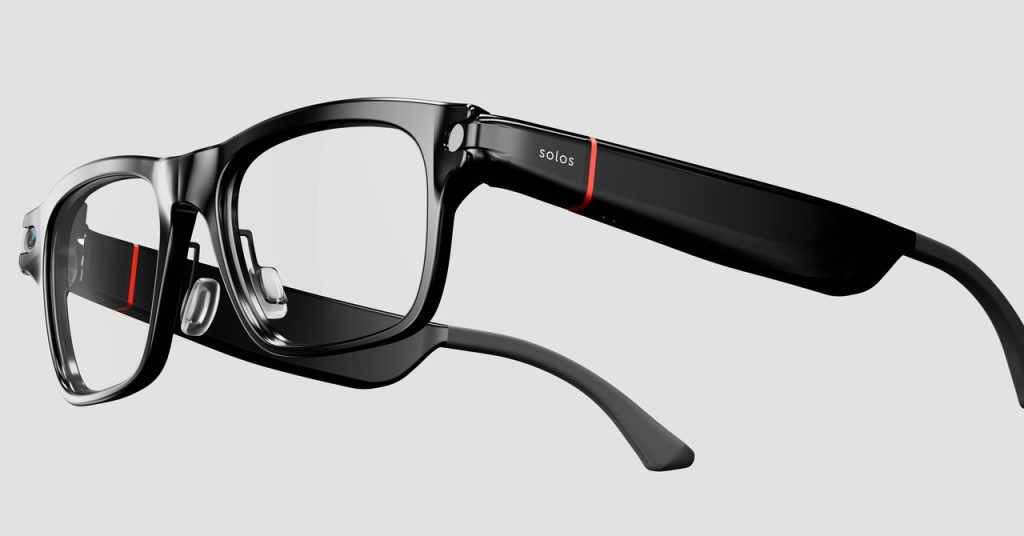 These New Sensible Glasses From Solos Come With a Privateness Protect for the Cameras These New Smart Glasses From Solos Come With a Privacy Shield for the Cameras